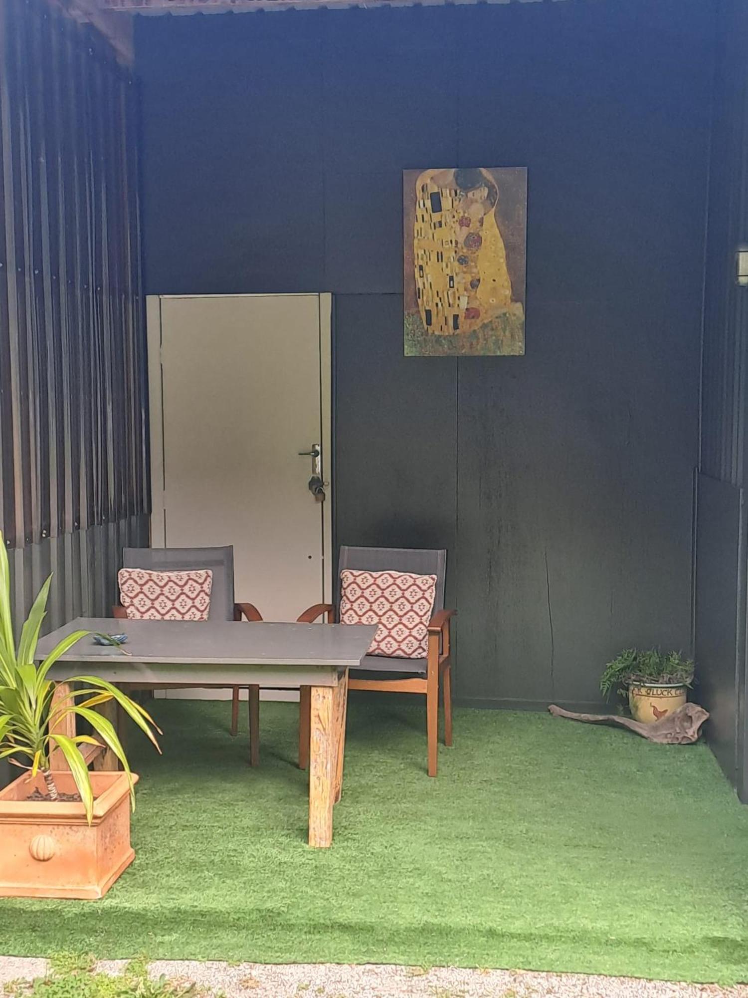Koru Beachfront Holiday Cabins & Hot Tub Barrytown ภายนอก รูปภาพ